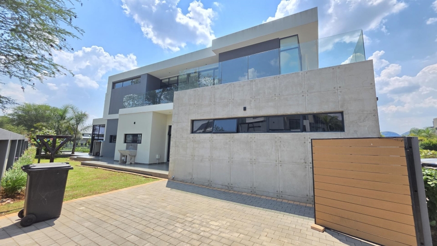 6 Bedroom Property for Sale in The Islands Estates North West